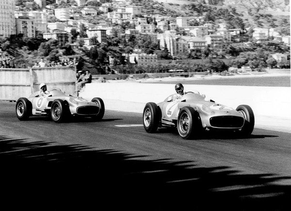 Fangio leads Moss, Mercedes-Benz W196, Monaco 1955