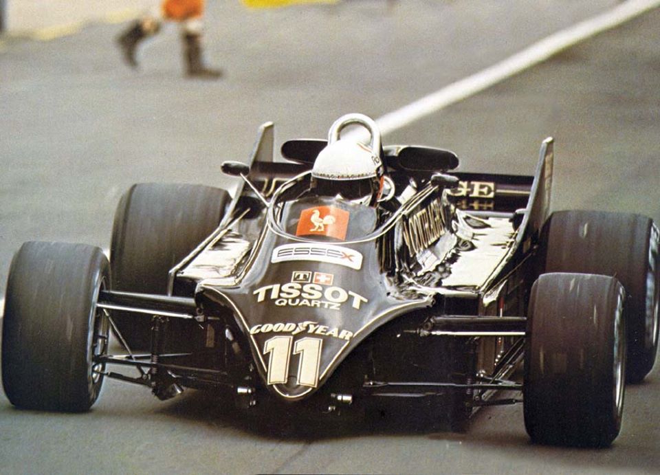 Lotus 88B (1981). Même si Lotus est une écurie FOCA, l'organisation ne veut pas voir cette voiture en piste !
